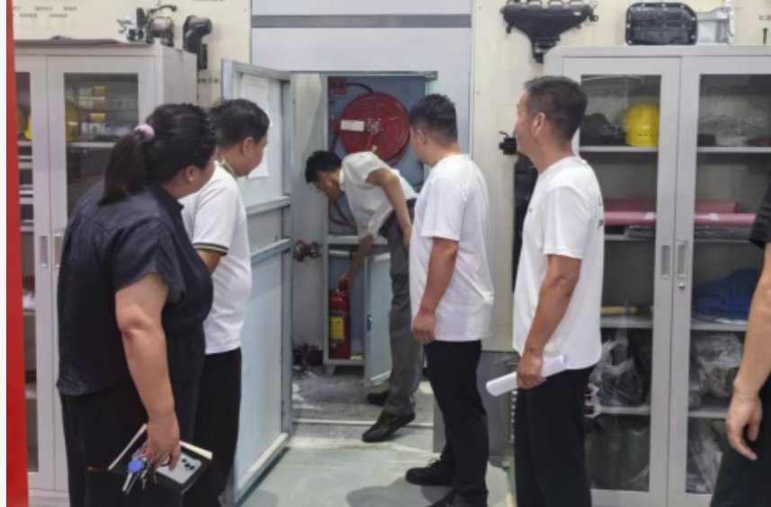 学校组织开展学期初实训室安全大检查暨